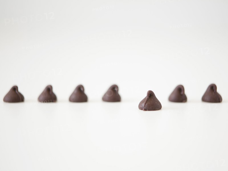 Chocolate sweets on white background, studio shot. 
Photo : Jessica Peterson