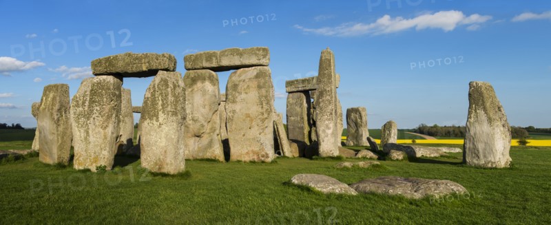 UK, England, Wiltshire, Stonehenge monument.