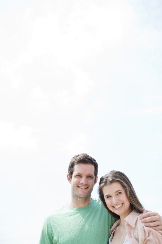 Portrait of happy young couple . Photo : Jamie Grill