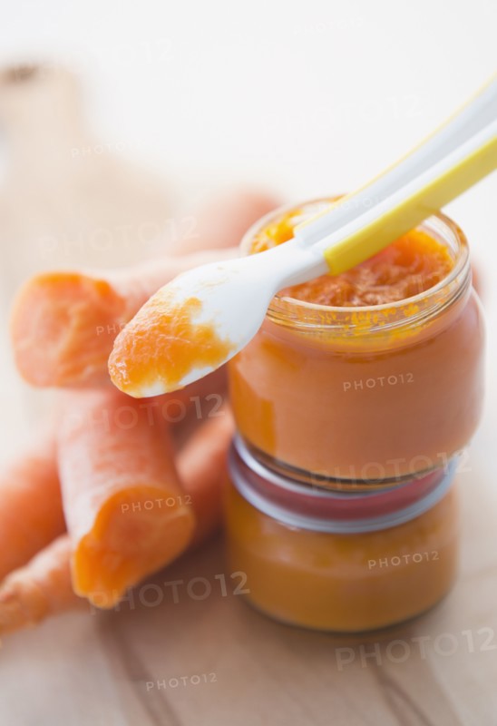 Carrot baby food and fresh carrots. Photo: Jamie Grill
