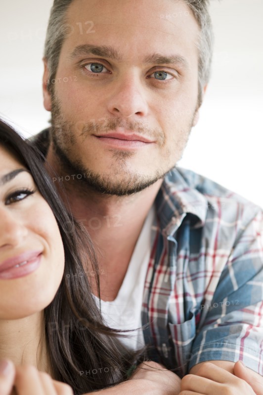 Couple smiling. Photo : Jamie Grill
