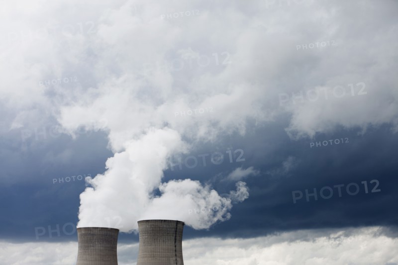 France, Rocroi, Cooling towers of nuclear power plant. Photo: Mike Kemp