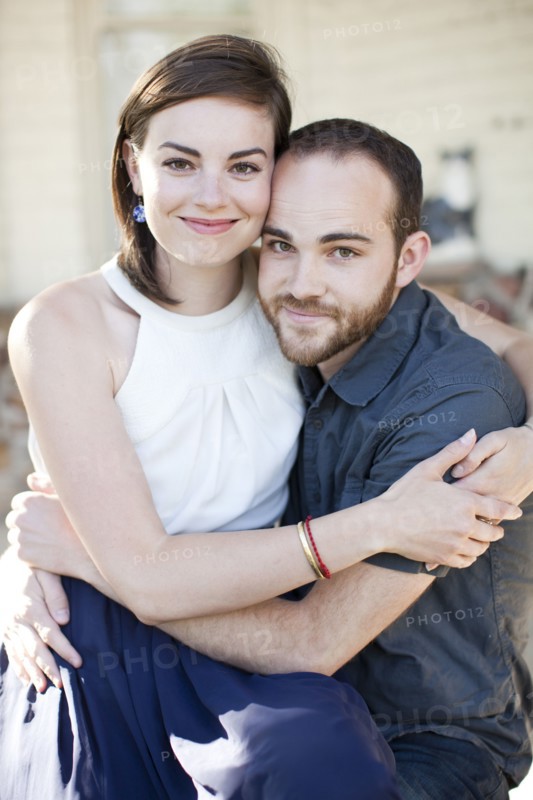 Happy young couple together. Photo : Jessica Peterson