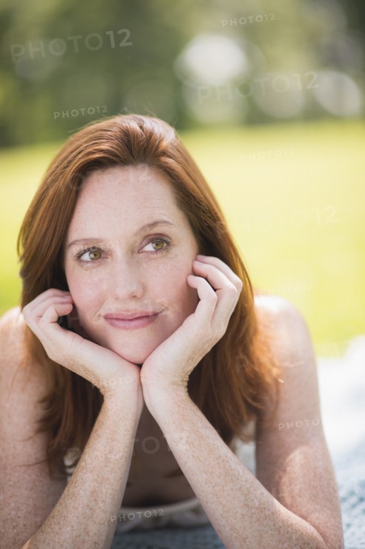 Portrait of woman. Photo : Tetra Images