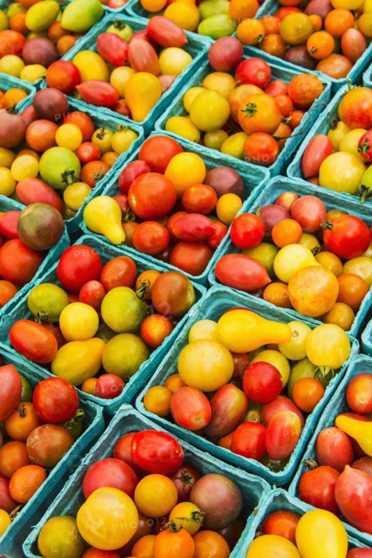 Heap of cherry tomatoes.