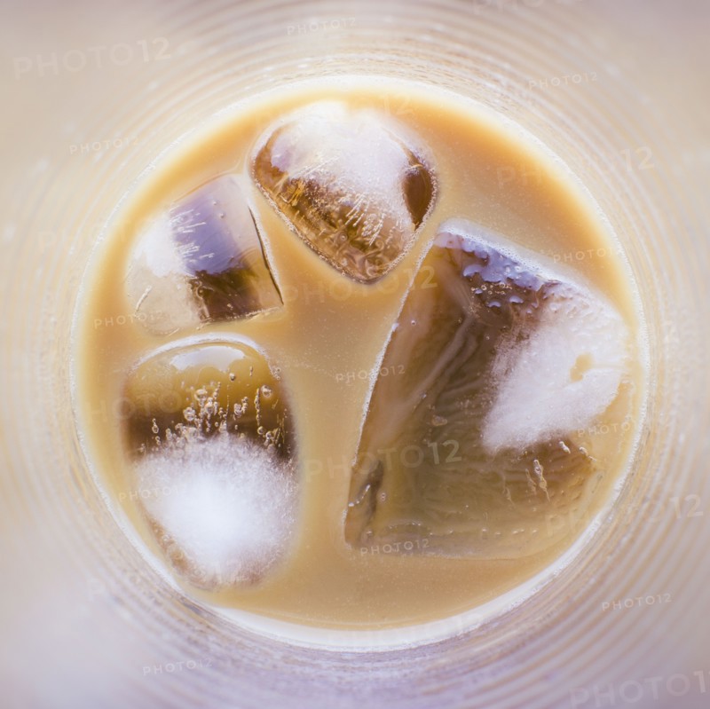 Studio shot of iced coffee. Photo : Jamie Grill
