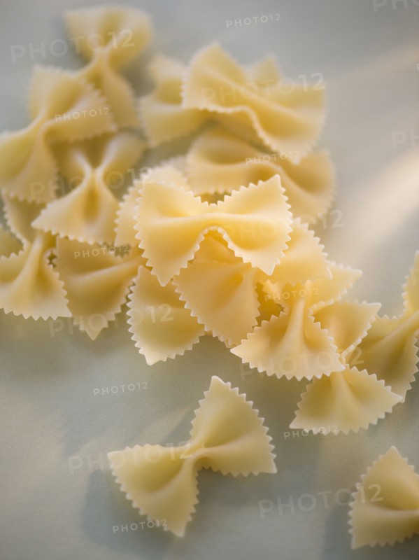 Studio Shot of bow tie pasta. Photo : Daniel Grill