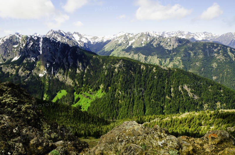 Mountain view. Photo : Tetra Images