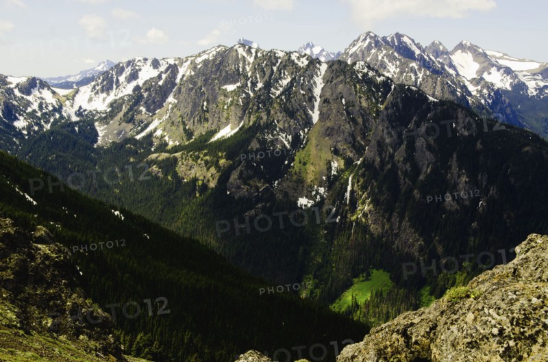 Mountain view. Photo : Tetra Images