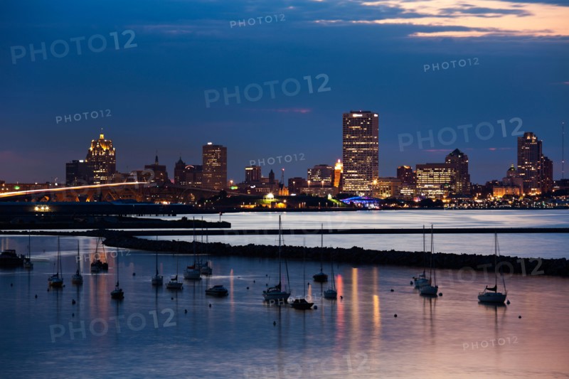 Milwaukee at sunset. Photo: Henryk Sadura