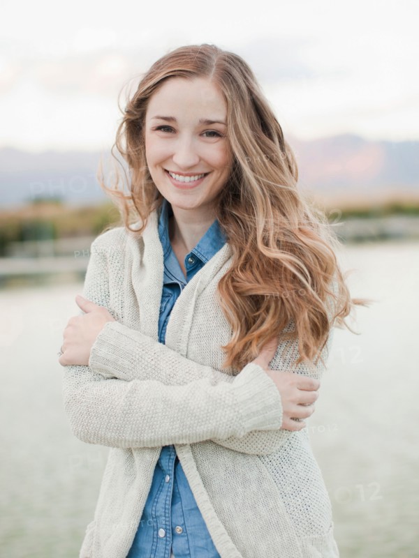 Portrait of young woman. Photo : Jessica Peterson