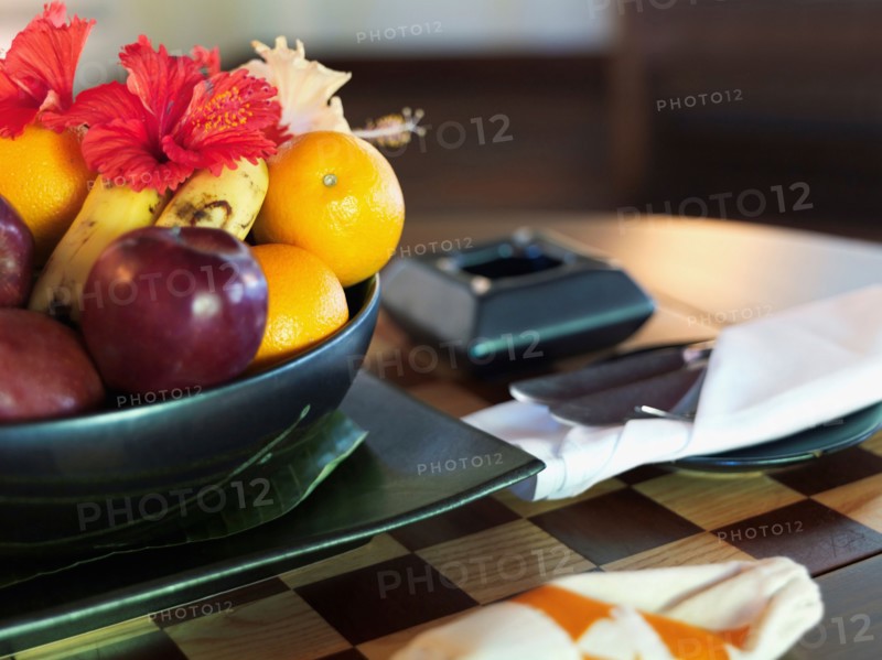 Bowl of fruit