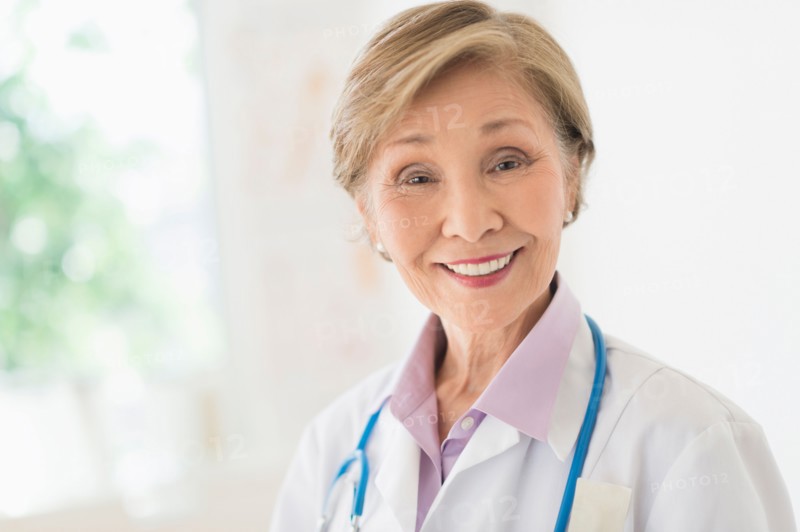 Portrait of female doctor.