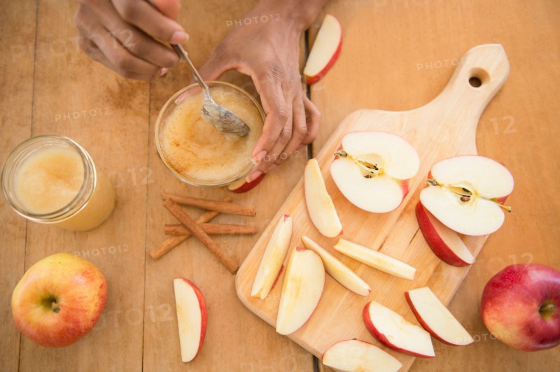 Apple sauce making