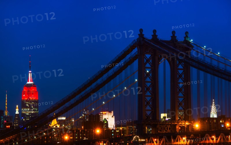 Williamsburg Bridge and Empire State Building at night