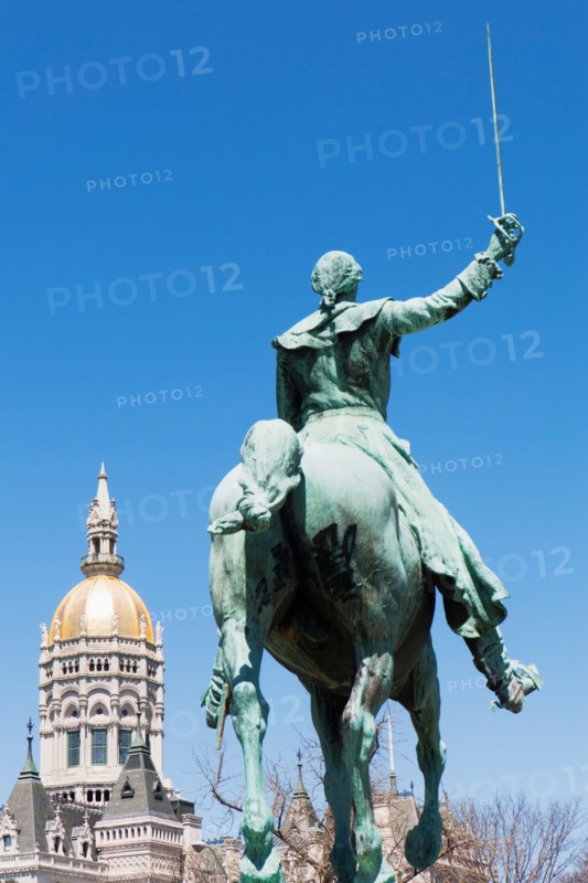 Capitol building statue