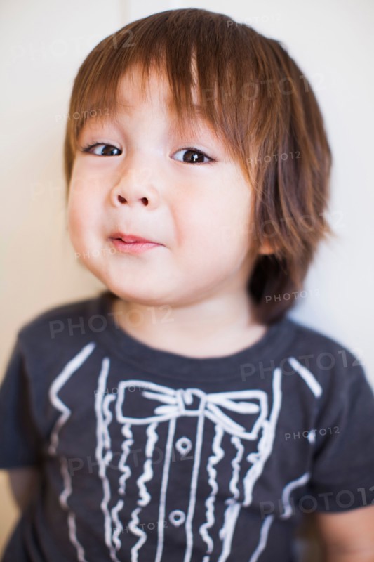 Portrait of baby boy (2-3)