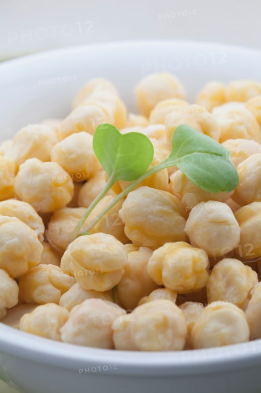 Close-up of chickpea in bowl