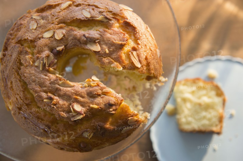 Studio Shot of bundt cake.
Photo : Jamie Grill