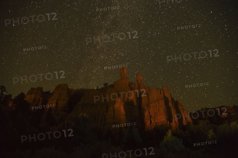 Night sky above rocks. USA, Utah, Bryce Canyon.
Photo : Daniel Grill