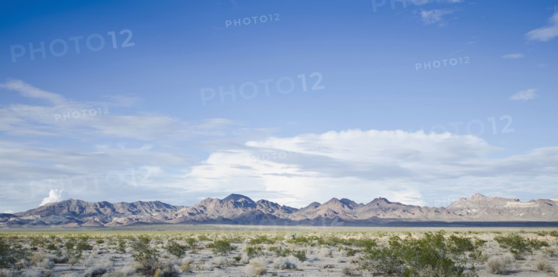 View of desert along Route 66. USA, California, Mojave Desert.
Photo : Chris Hackett