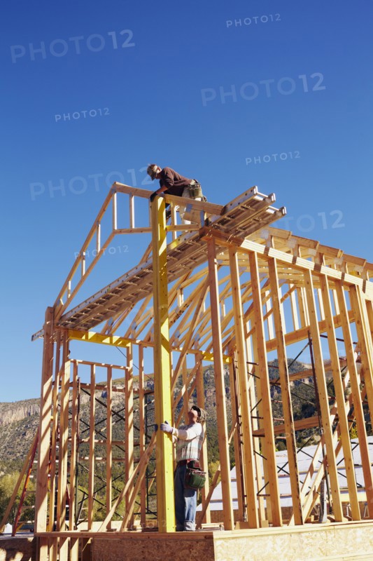Construction workers working on construction site. USA, Colorado.
Photo : Kelly