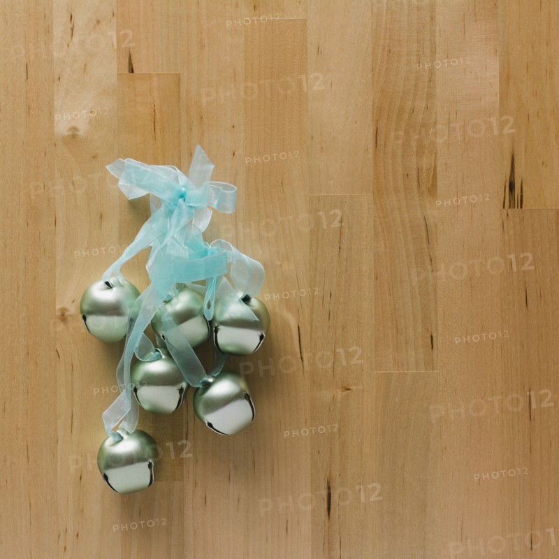 Studio shot of metal bells.
Photo : Kristin Lee