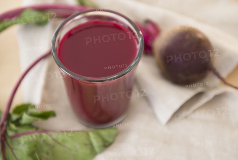 Studio Shot of beetroot juice.
Photo : Jamie Grill