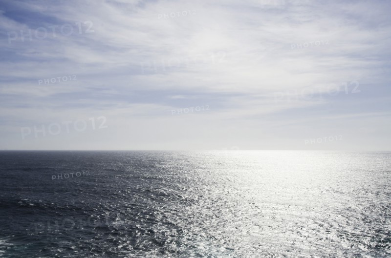Tranquil seascape.
Photo : Tetra Images