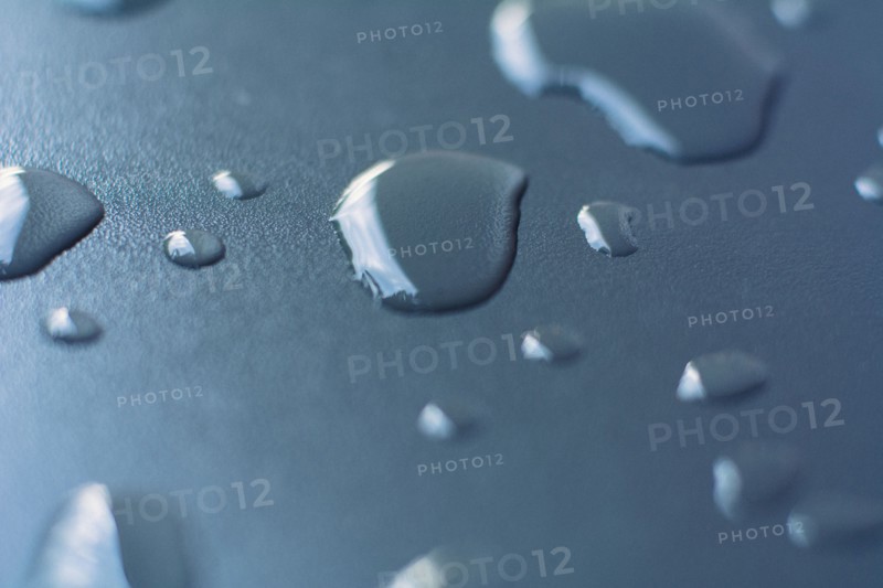 Studio shot of raindrops.
Photo : Kristin Lee