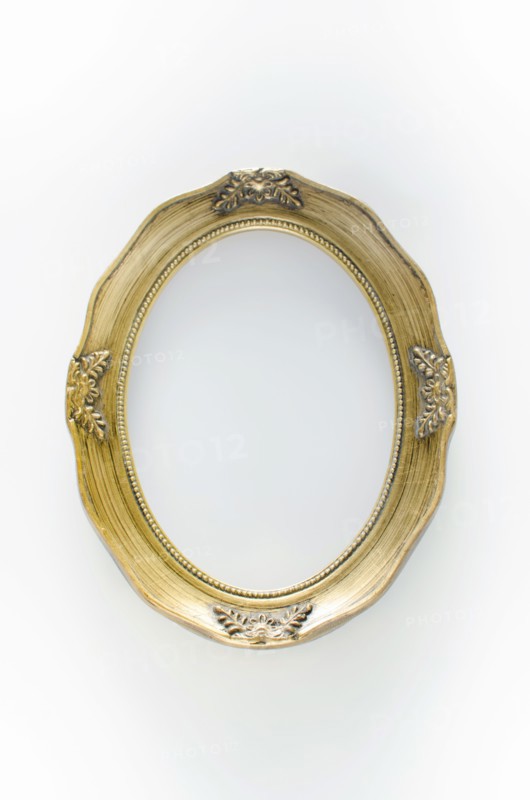 Studio shot of picture frame.
Photo : Tetra Images
