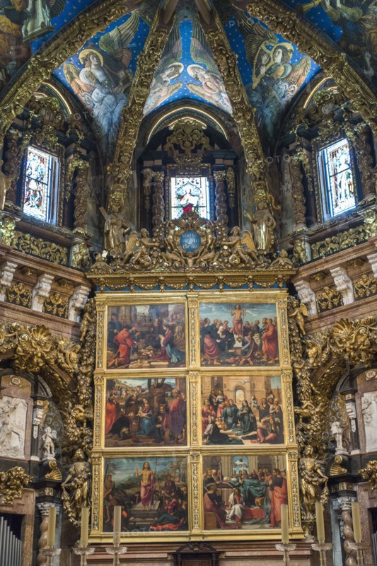 Interior of Santa Iglesia Cathedral. Valencia, Spain.