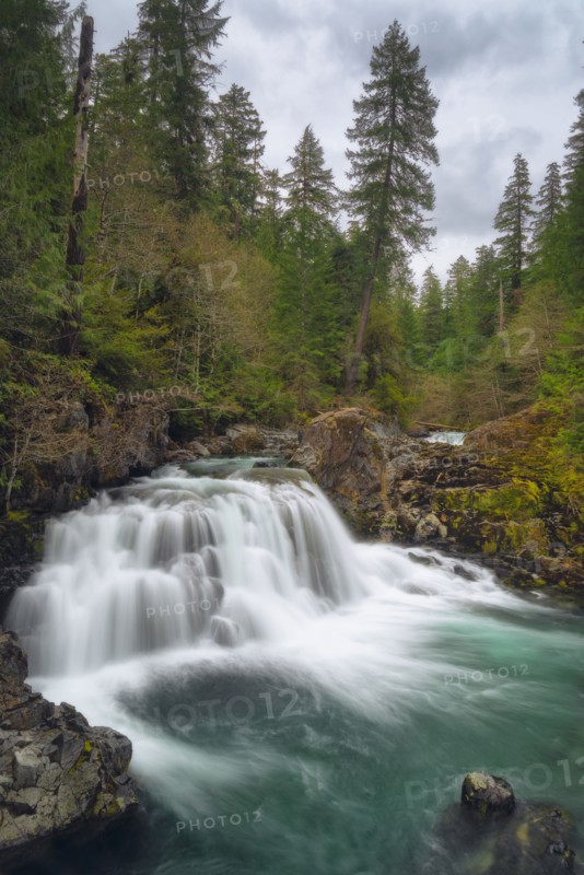 Waterfall on Santiam river