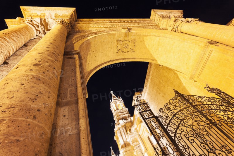 Cathedral on Plaza de Armas seen from triumphal arch