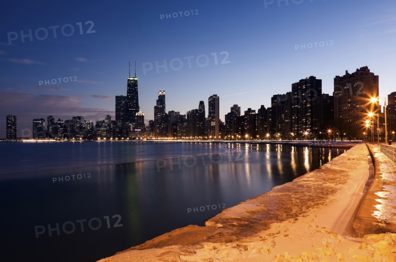 Downtown seen from North Avenue Beach