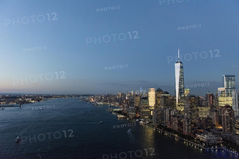 Aerial view of Manhattan and One World Trade Center