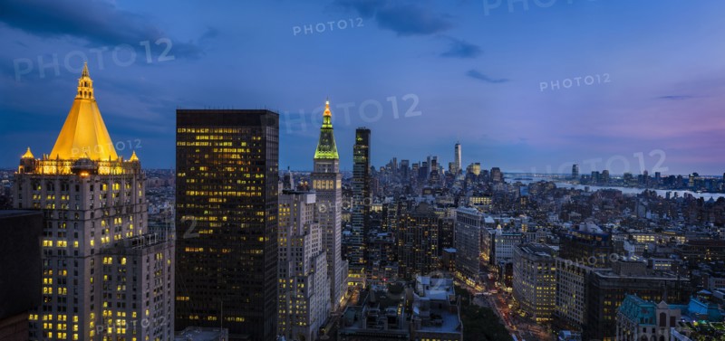 Manhattan at dusk. USA, New York State, New York City.