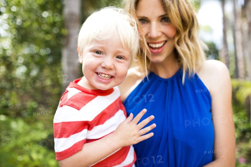 Mother with son (2-3)