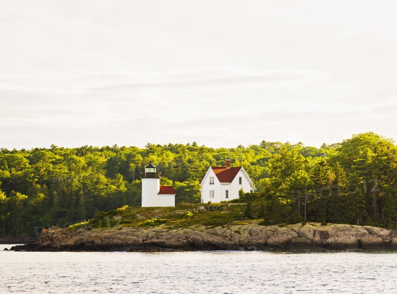 Curtis Island Lighthouse