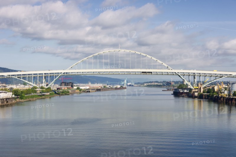 Freemont bridge over Willamette river
