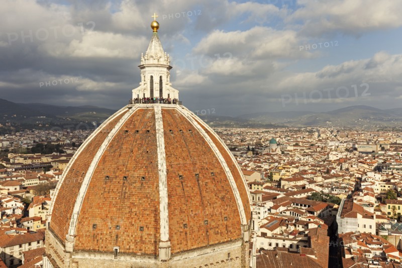 Duomo Santa Maria Del Fiore with old town in background