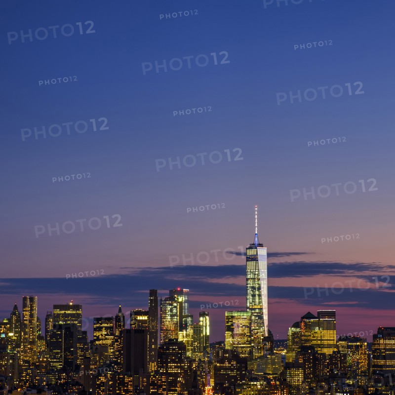 Skyline of New York at dusk with view of One World Trade Center. USA, New York, New York City.