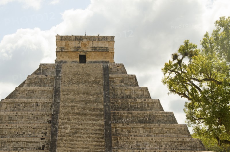 Ancient Mayan pyramid of Kukulkan