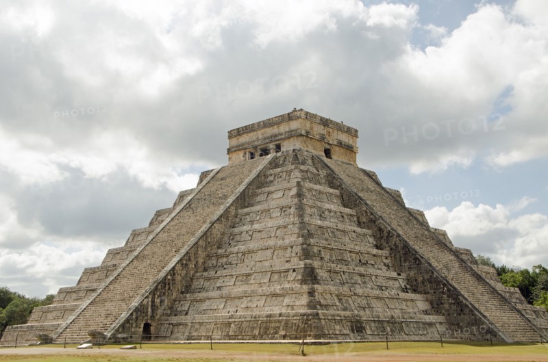 Ancient Mayan pyramid of Kukulkan
