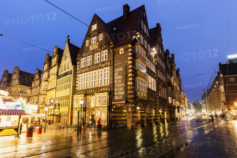 Bremen Market Square during rainy evening Bremen, Germany