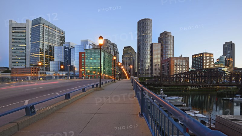 Massachusetts, Boston, Evelyn Moakley Bridge and Fort Point Channel at dawn