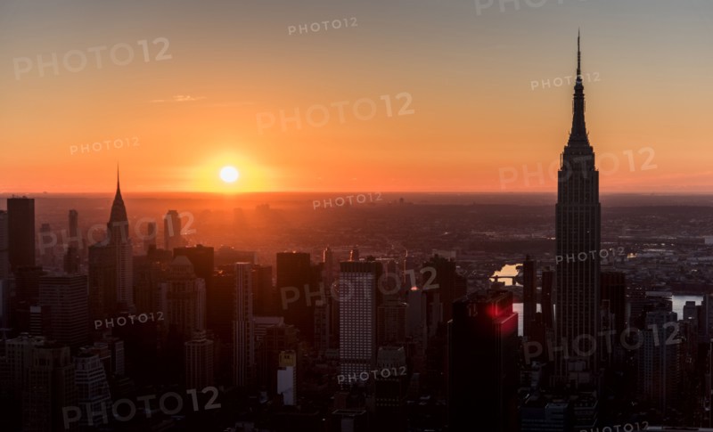 USA, New York State, New York City, Office buildings at sunrise.