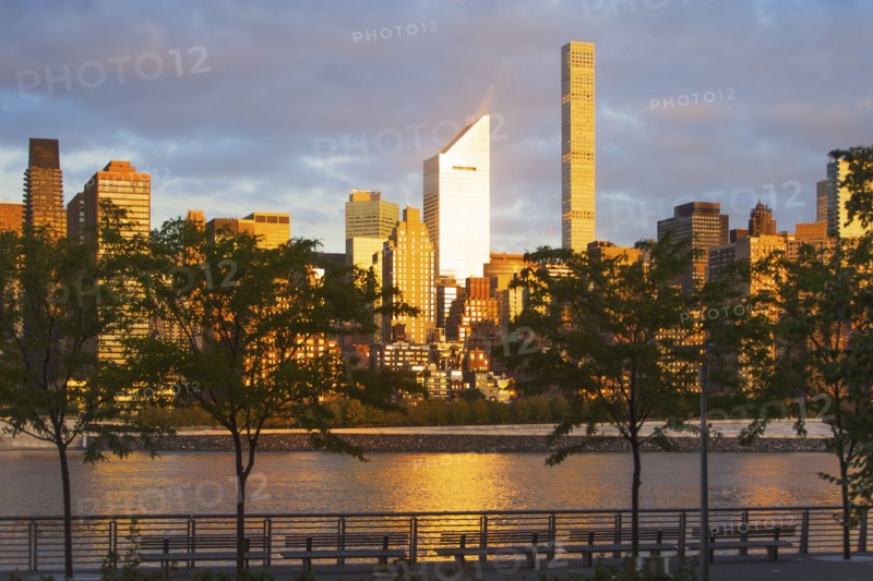 USA, New York State, New York City, Manhattan, City at sunset