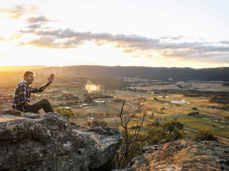 Australia, New South Wales, Man waving on Mount York