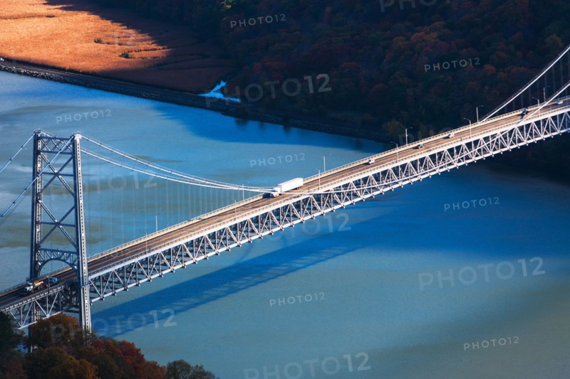 USA, New York, Bear Mountain with bridge above blue river